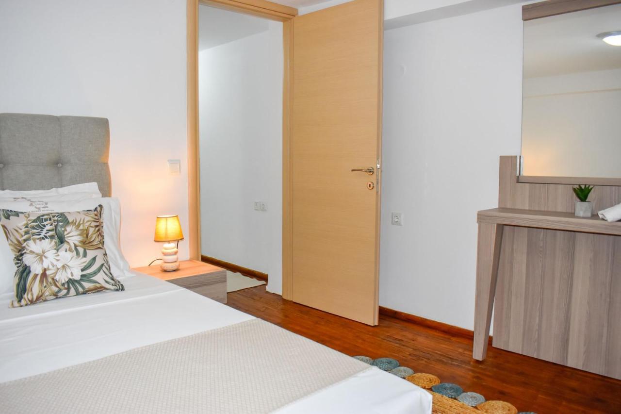 La Maison Plakes 3 Bdr Apt Città di Skiathos Esterno foto